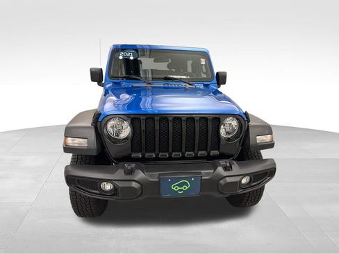 Used 2021 Jeep Wrangler Sport AWD/4WD image 3