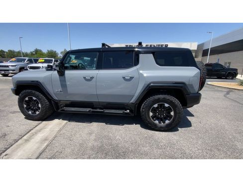 Used 2024 GMC Hummer EV 2X w/ Extreme Off-Road Package AWD/4WD image 5