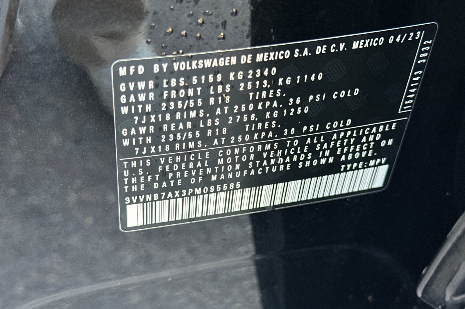 Used 2023 Volkswagen Tiguan SE w/ Panoramic Sunroof Package FWD image 29