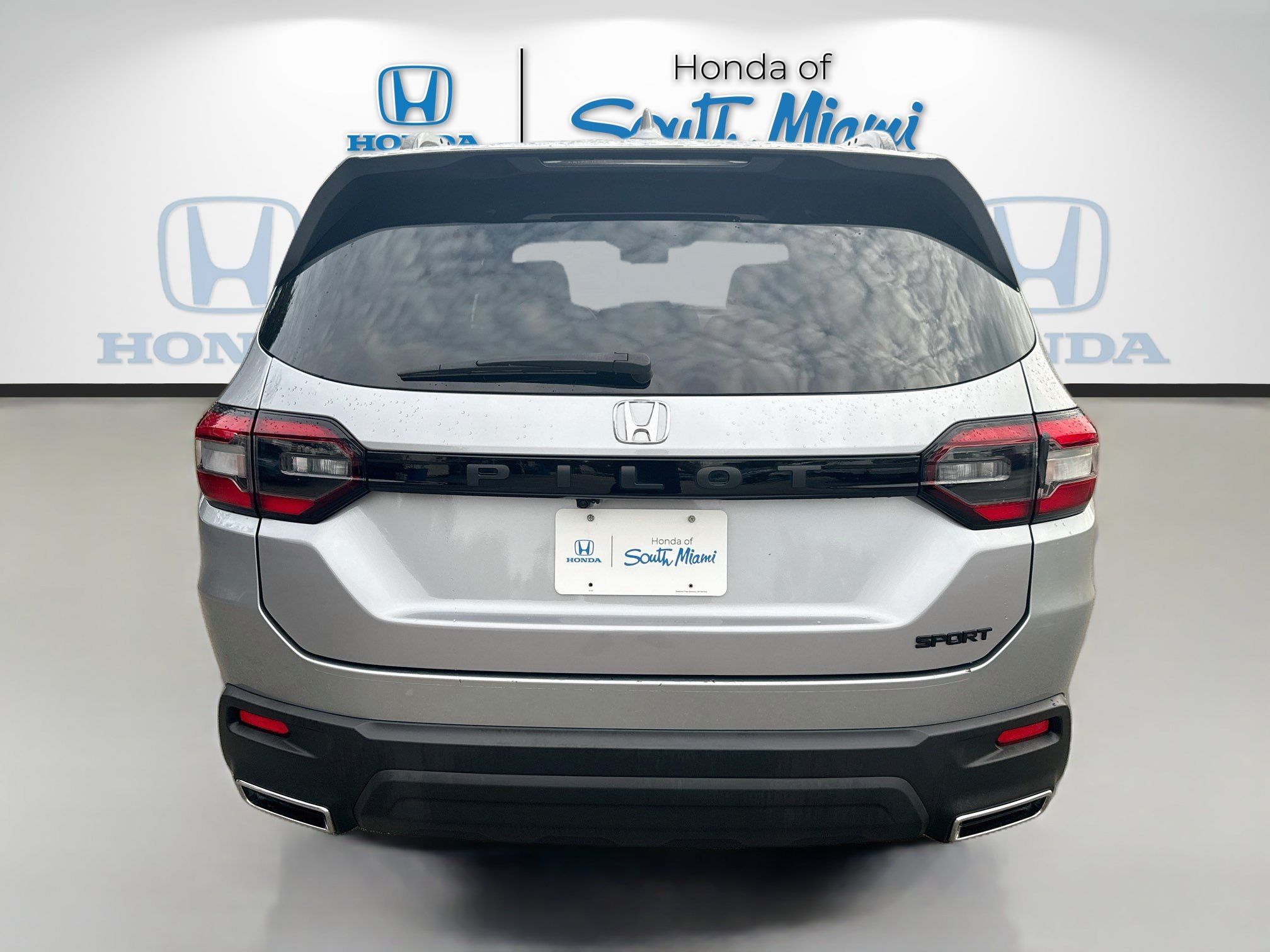 Certified 2024 Honda Pilot Sport image 6