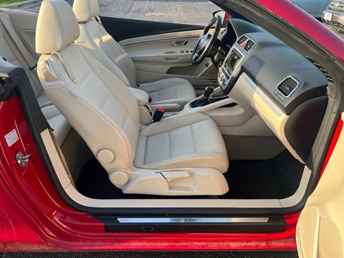 Used 2014 Volkswagen Eos Komfort FWD image 27