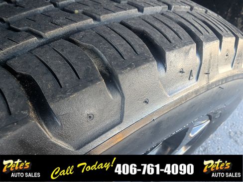 Used 2023 Jeep Compass Trailhawk image 9