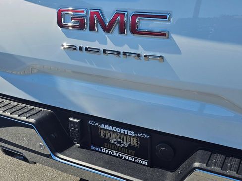 Used 2024 GMC Sierra 1500 SLE w/ Preferred Package AWD/4WD image 14