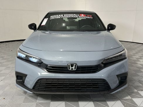 Used 2023 Honda Civic Sport image 3