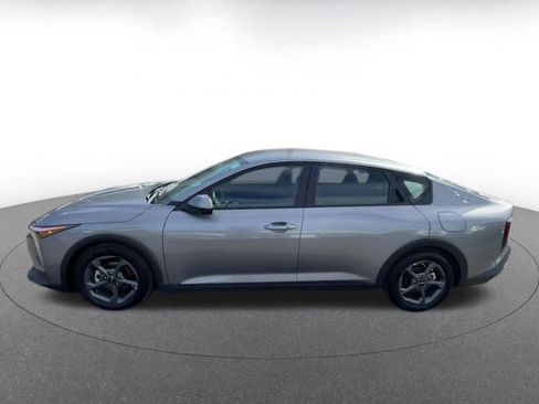 Used 2025 Kia K4 LXS image 8