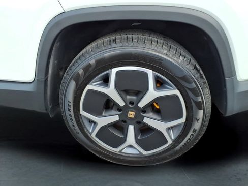 Used 2022 Rivian R1T Adventure AWD/4WD image 10