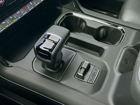 Used 2026 GMC Sierra 1500 AT4X w/ AT4X AEV Edition AWD/4WD image 16