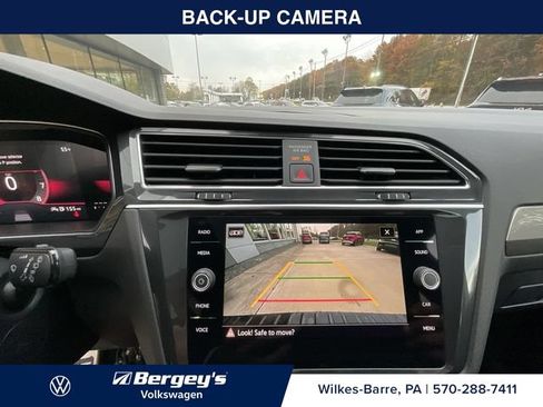 Certified 2024 Volkswagen Tiguan SE R-Line AWD/4WD image 11
