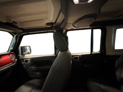 Used 2022 Jeep Wrangler Unlimited Rubicon AWD/4WD image 40