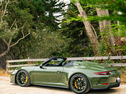 Used 2019 Porsche 911 Speedster RWD image 40