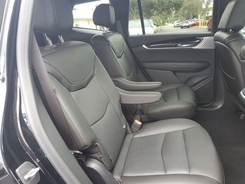 Used 2021 Cadillac XT6 Premium Luxury image 23