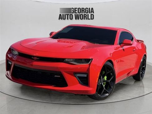 Used 2016 Chevrolet Camaro SS RWD image 3