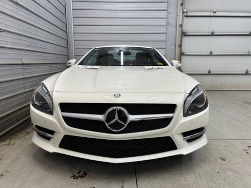Used 2014 Mercedes-Benz SL 550 image 2