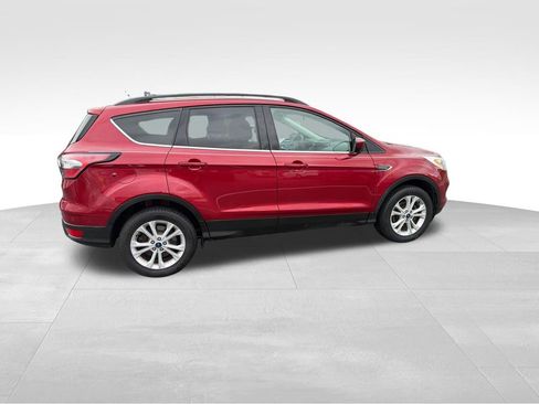 Used 2017 Ford Escape SE w/ Equipment Group 201A image 11