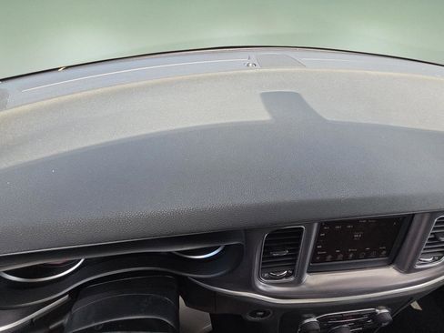 Used 2020 Dodge Charger SXT image 9