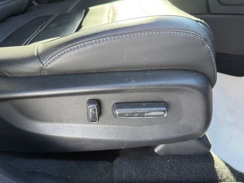 Used 2022 Honda CR-V Touring image 17