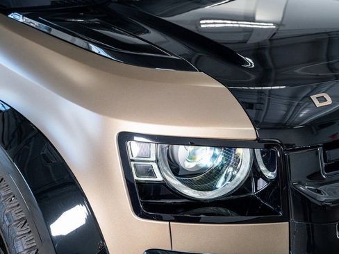 Used 2025 Land Rover Defender 110 X image 20