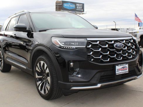 Used 2025 Ford Explorer Platinum w/ LUX Leather Package AWD/4WD image 17