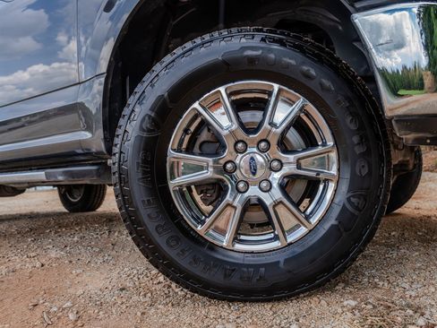 Used 2016 Ford F150 XLT w/ Equipment Group 302A Luxury AWD/4WD image 13