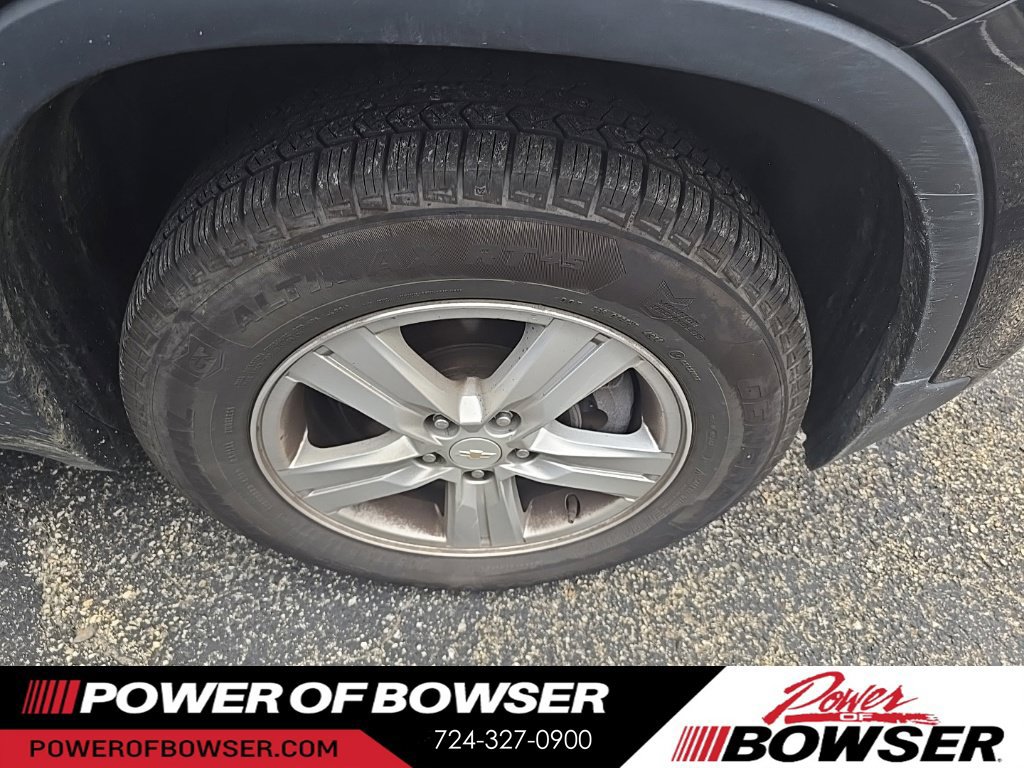 Used 2022 Chevrolet Trax LS w/ Tint and Cruise Package AWD/4WD image 9