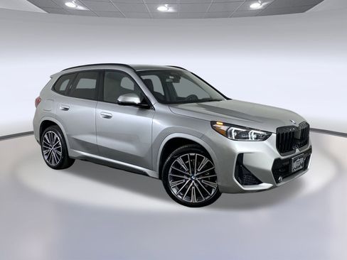 Used 2025 BMW X1 xDrive28i w/ Technology Package image 6