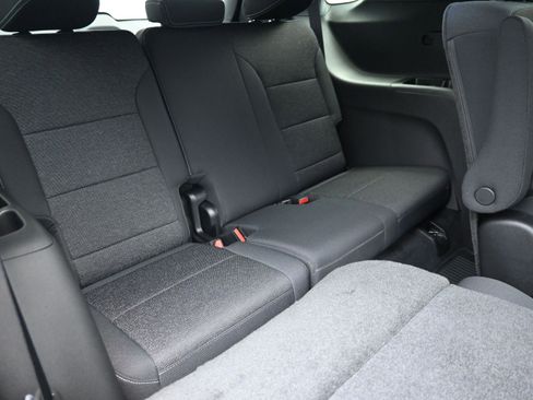 New 2026 Chevrolet Traverse LT FWD image 32