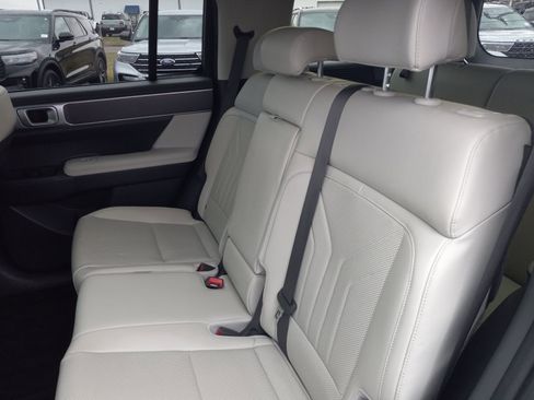 Used 2025 Hyundai Santa Fe SEL image 14