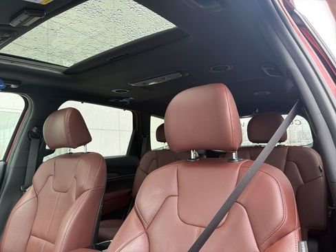 Certified 2024 Kia Telluride EX w/ EX Captain's Chair Package image 5