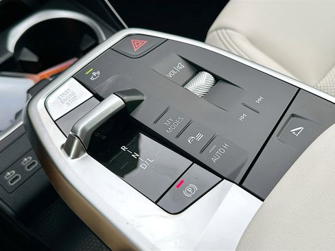 New 2026 BMW X1 xDrive28i w/ Technology Package image 14