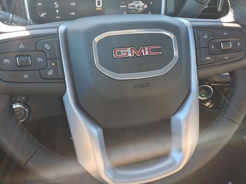 Used 2021 GMC Sierra 1500 4x4 Crew Cab w/ Sierra Value Package image 19