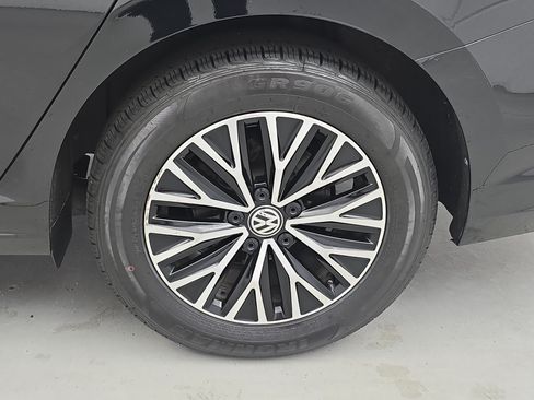 Used 2020 Volkswagen Jetta SE w/ SE Cold Weather Package FWD image 33