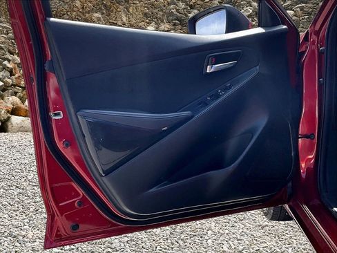 Used 2017 Toyota Yaris iA image 20