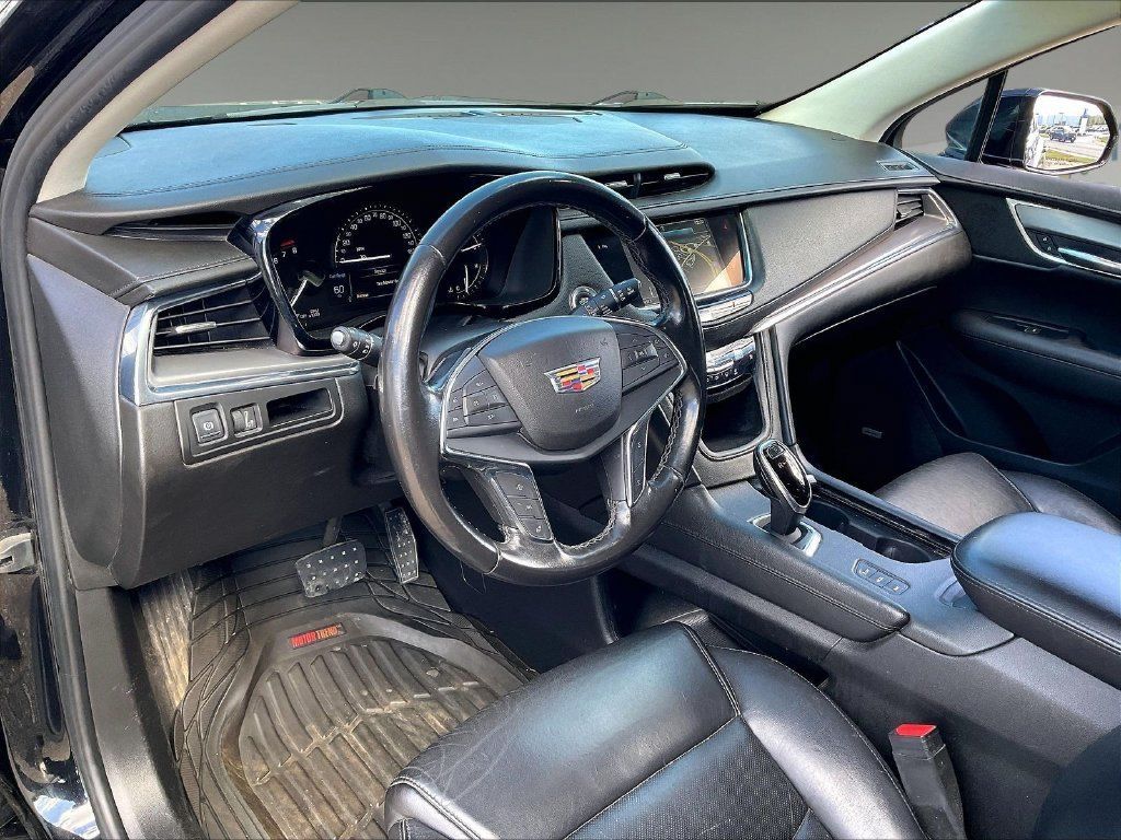 Used 2018 Cadillac XT5 Premium Luxury AWD/4WD image 8
