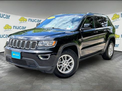 Used 2020 Jeep Grand Cherokee Laredo AWD/4WD image 3