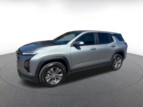 Used 2025 Chevrolet Equinox LT image 8