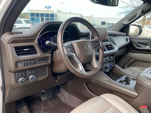 Used 2023 Chevrolet Suburban Z71 AWD/4WD image 11