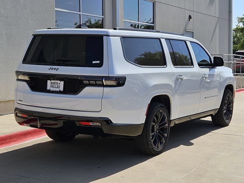New 2026 Jeep Grand Wagoneer L Summit AWD/4WD image 3
