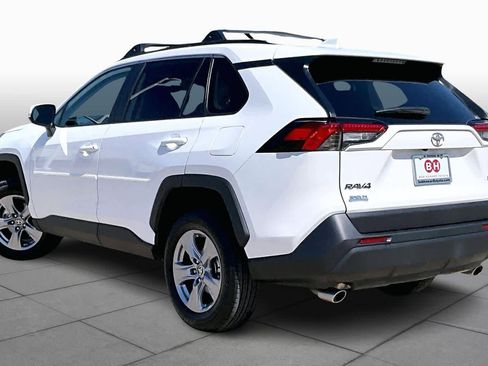 Used 2025 Toyota RAV4 XLE image 12