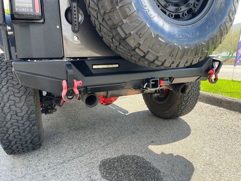 Used 2017 Jeep Wrangler Unlimited Rubicon image 50