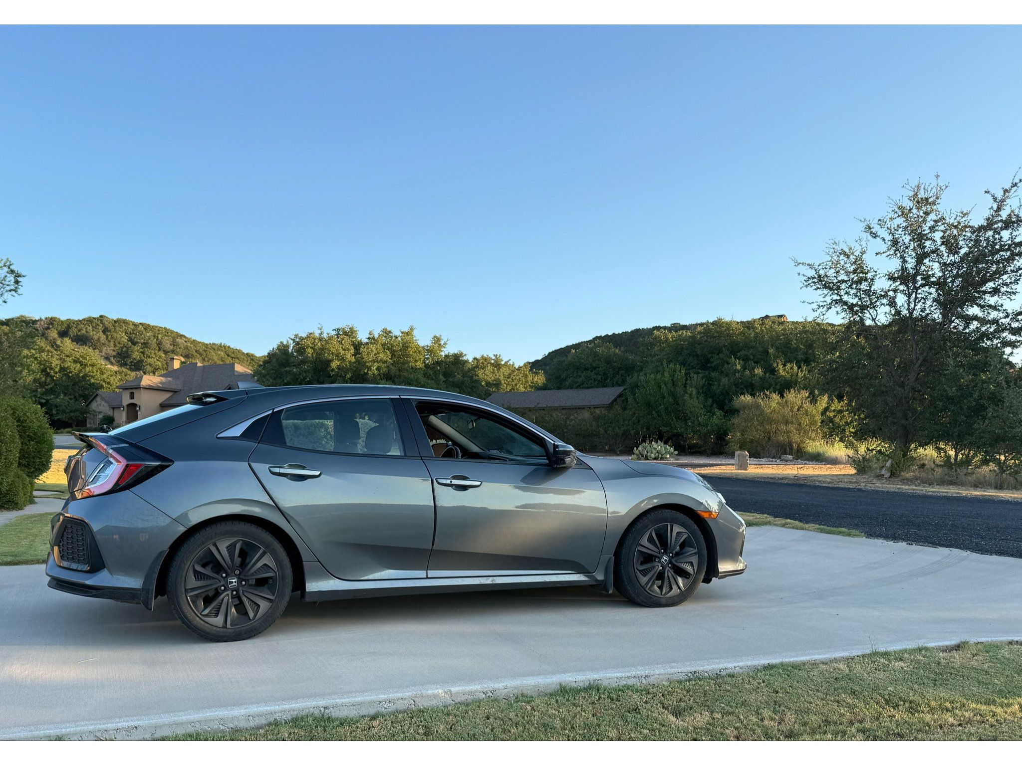 Used 2019 Honda Civic EX image 4