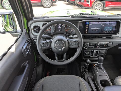 Used 2025 Jeep Wrangler Sport S image 16
