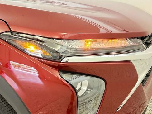 Used 2024 Chevrolet Trax LS w/ LS Convenience Package FWD image 14