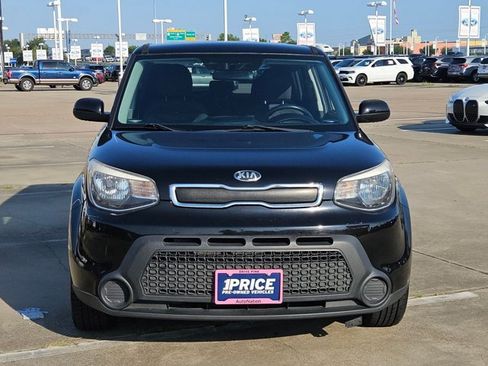 Used 2016 Kia Soul FWD image 2