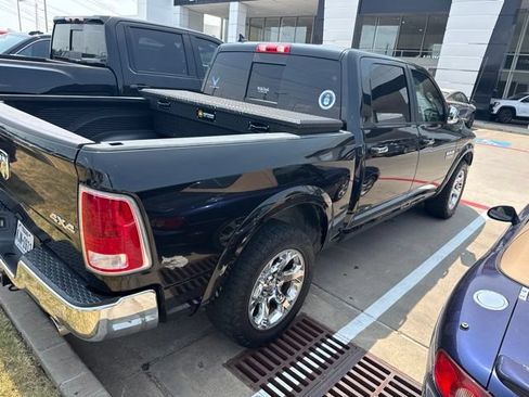Used 2017 RAM 1500 Laramie w/ Convenience Group AWD/4WD image 4