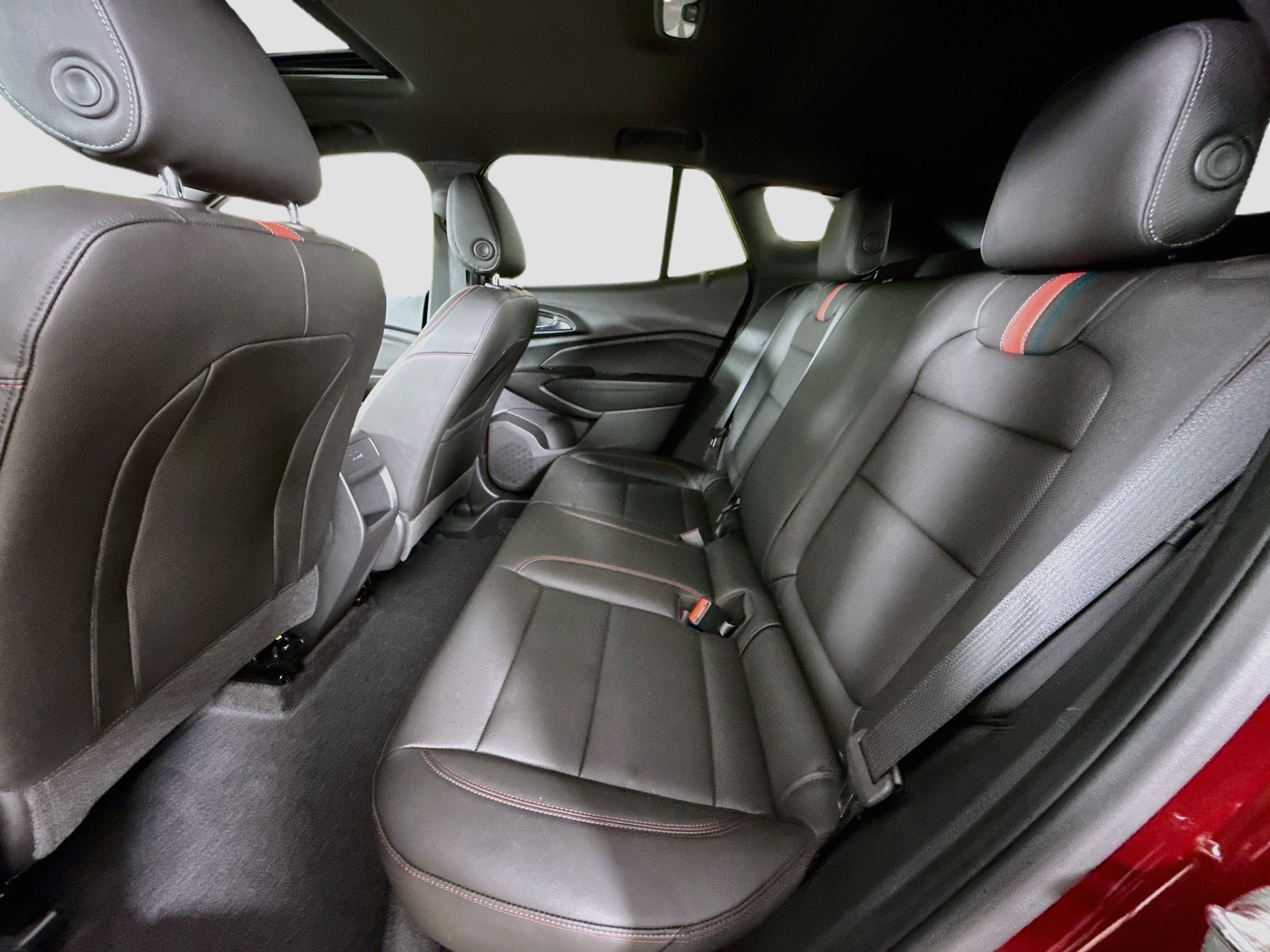 Used 2025 Chevrolet Trax RS w/ Sunroof Package FWD image 26