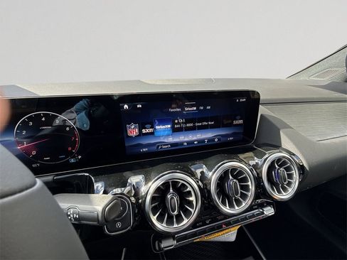 New 2026 Mercedes-Benz GLA 250 4MATIC image 16