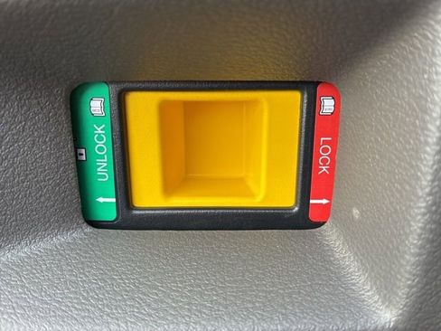 Used 2023 Ford Transit 350 XLT image 11