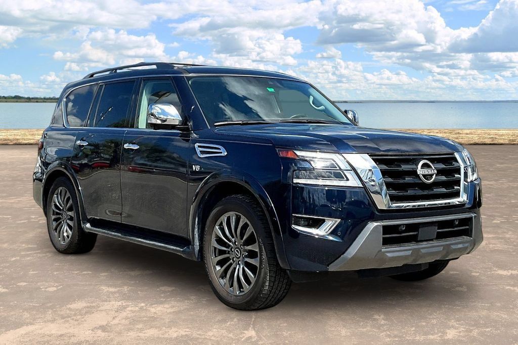 Used 2022 Nissan Armada Platinum w/ Captain's Chairs Package RWD image 3