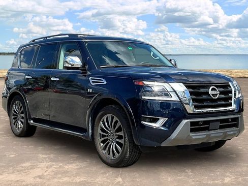 Used 2022 Nissan Armada Platinum w/ Captain's Chairs Package RWD image 3