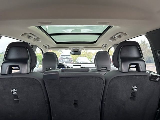 Used 2025 Volvo XC90 B6 Plus AWD/4WD image 34